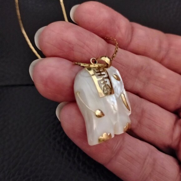 Stunning Elegant White Pearl Golden Accents Elephant Pendant Gold Chain Necklace - Picture 3 of 7